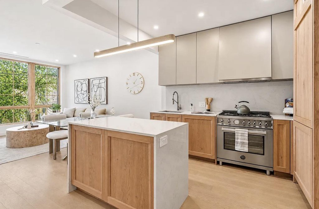 176 Frost Street, Unit 3A photo 3