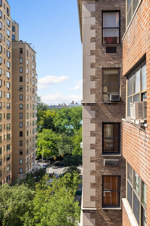 11 East 87th Street, Unit 9E photo 6