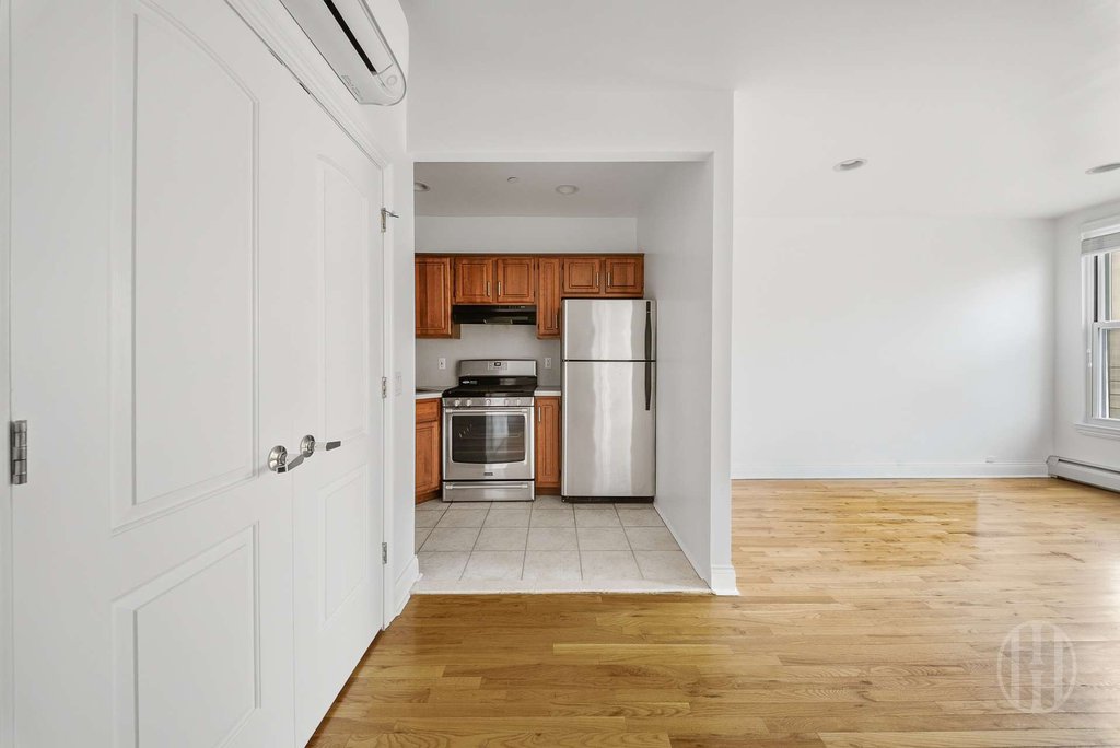 2098 Frederick Douglass Boulevard, Unit 4H photo 5
