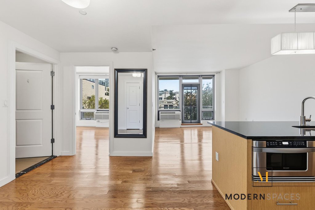 5-49 Borden Avenue, Unit 3H photo 7