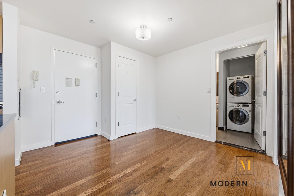 5-49 Borden Avenue, Unit 3H photo 11