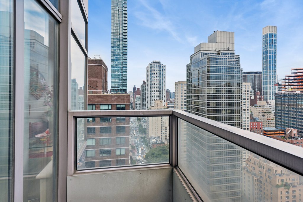 250 East 54th Street, Unit 29C photo 3