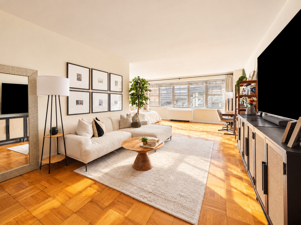 69 Fifth Avenue, Unit 6H