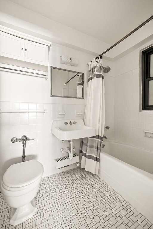 245 East 24th Street, Unit 9D photo 5