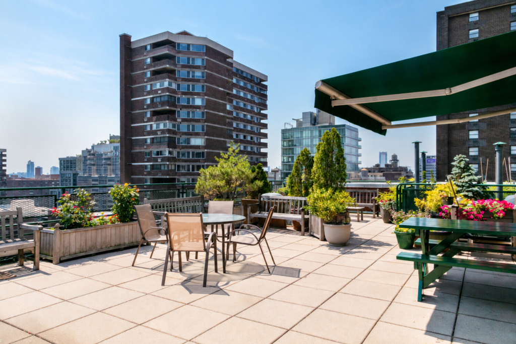 245 East 24th Street, Unit 9D photo 6