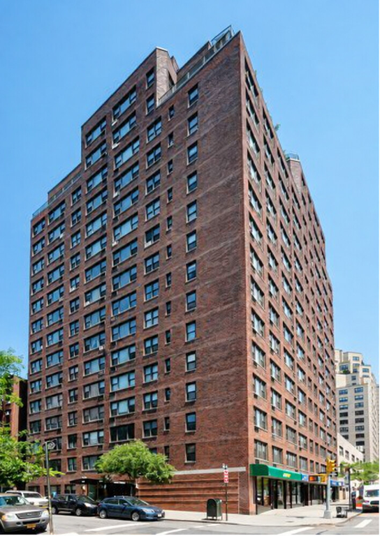 245 East 24th Street, Unit 9D photo 9