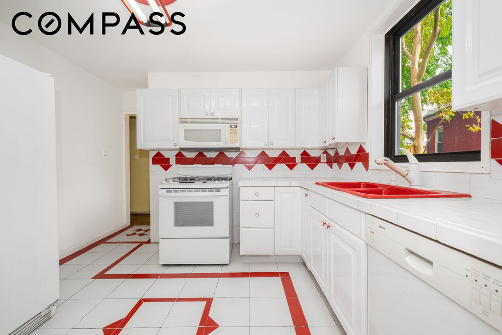 1199 East 53rd Street, Unit 2S photo 4