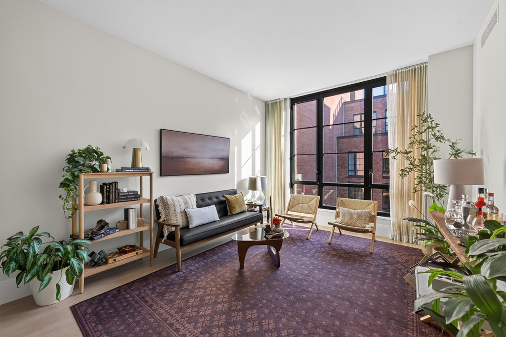 438 East 12th Street, Unit 6S photo 2