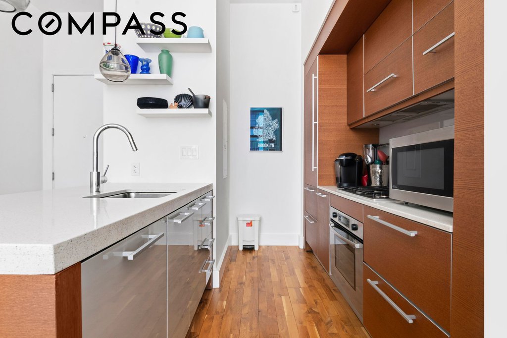 360 Furman Street, Unit 842 photo 2