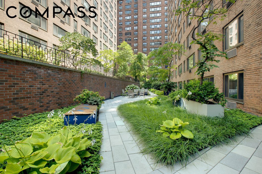 425 East 63rd Street, Unit W4J photo 8