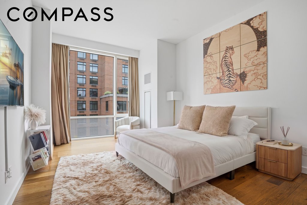 311 West Broadway, Unit 7D photo 7