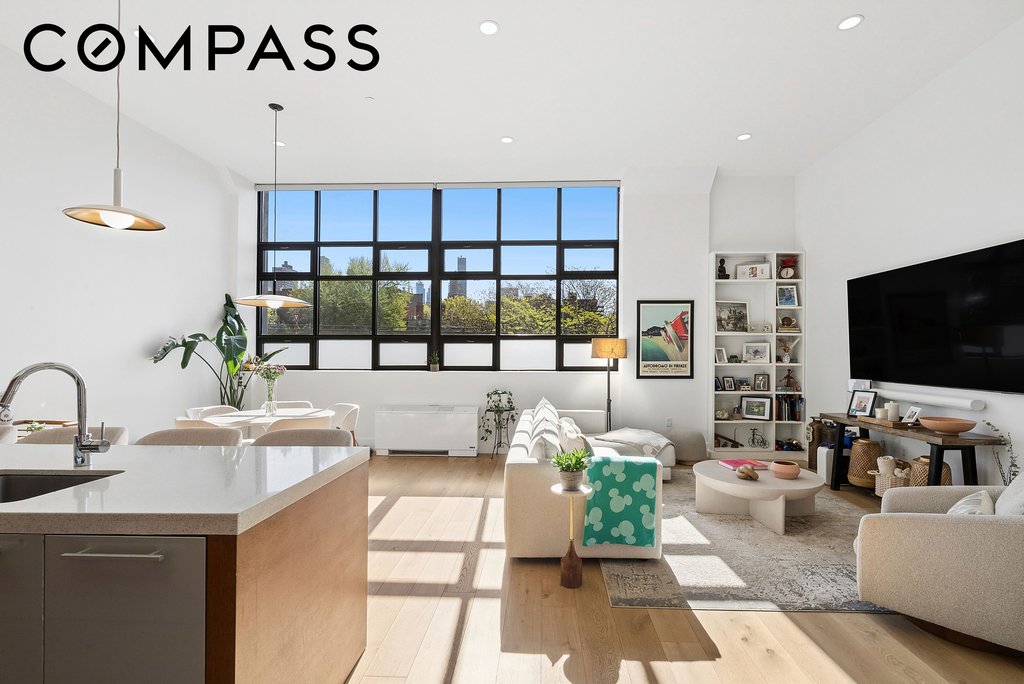 360 Furman Street #305