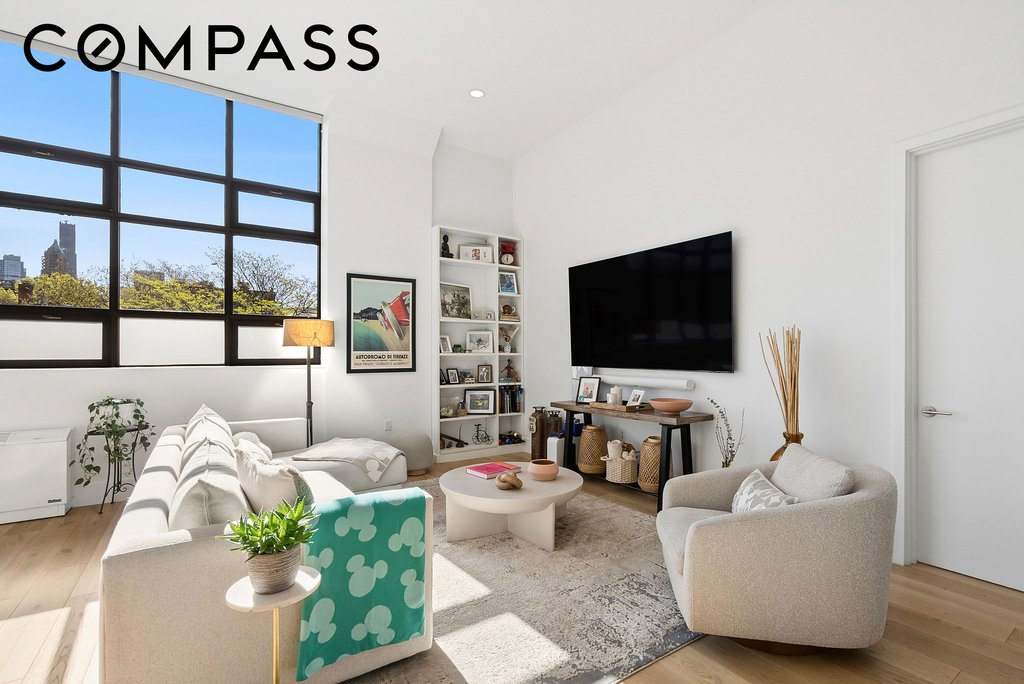 360 Furman Street, Unit 305 photo 2