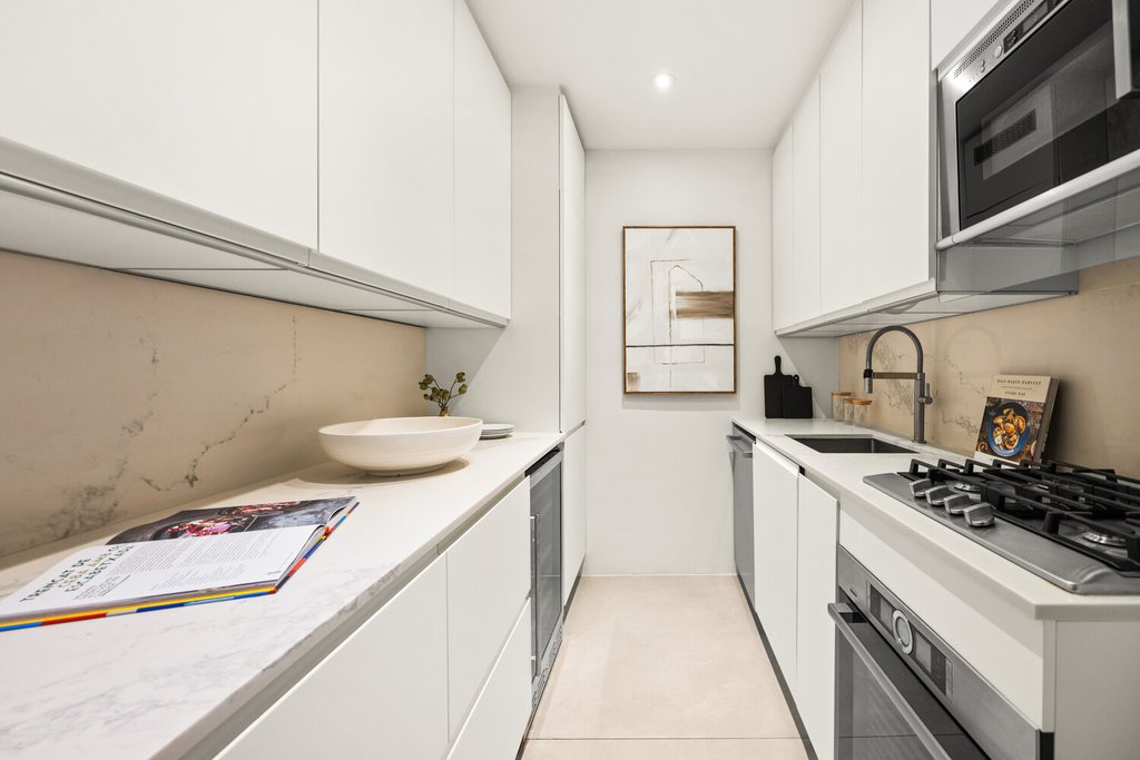 100 Bank Street, Unit 4B photo 5