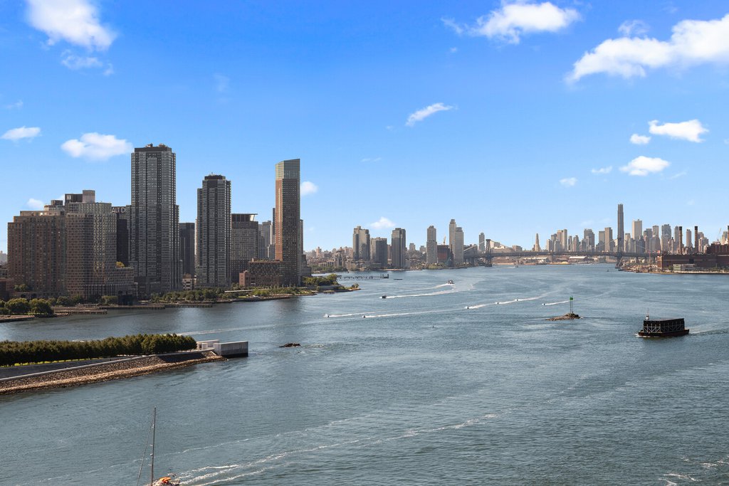 50 Sutton Place South, Unit 19A photo 7