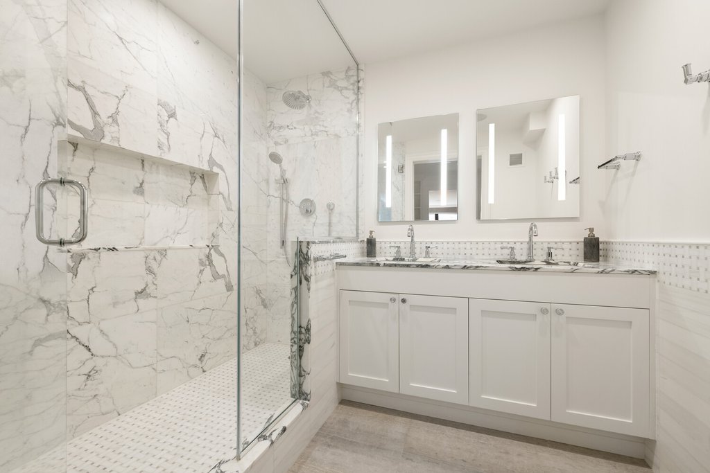 50 Sutton Place South, Unit 19A photo 13