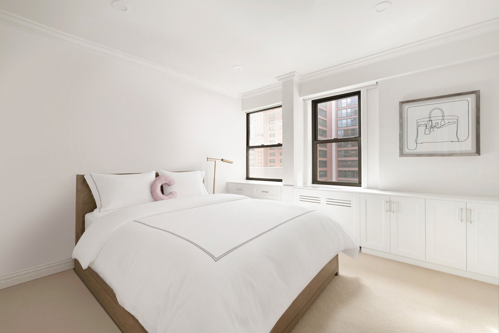 50 Sutton Place South, Unit 19A photo 16