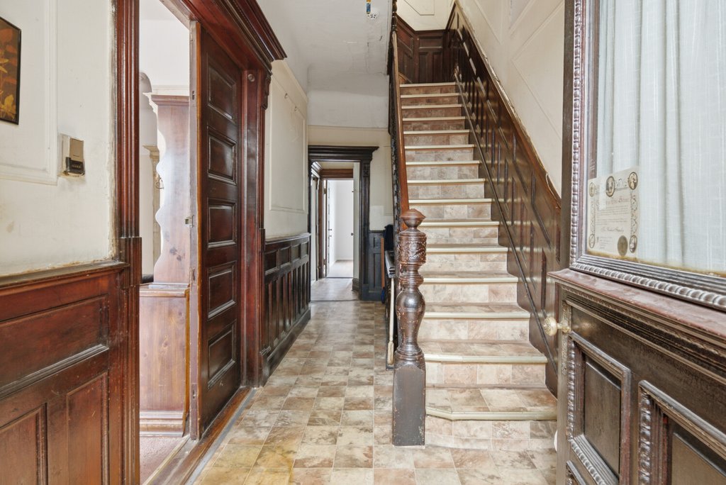 343 Gates Avenue – For Sale photo 5