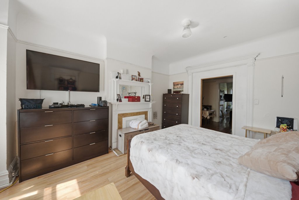 343 Gates Avenue – For Sale photo 19