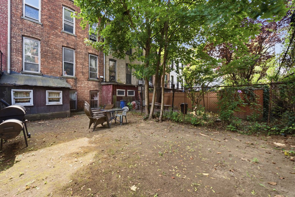 343 Gates Avenue – For Sale photo 24