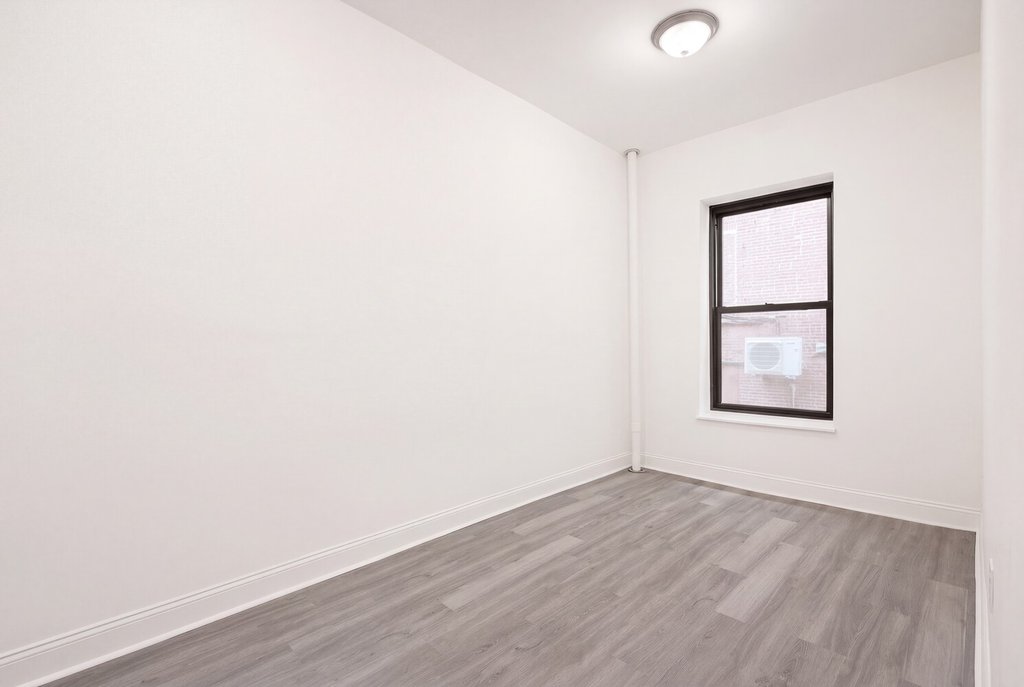 32 Second Avenue, Unit 4 photo 6