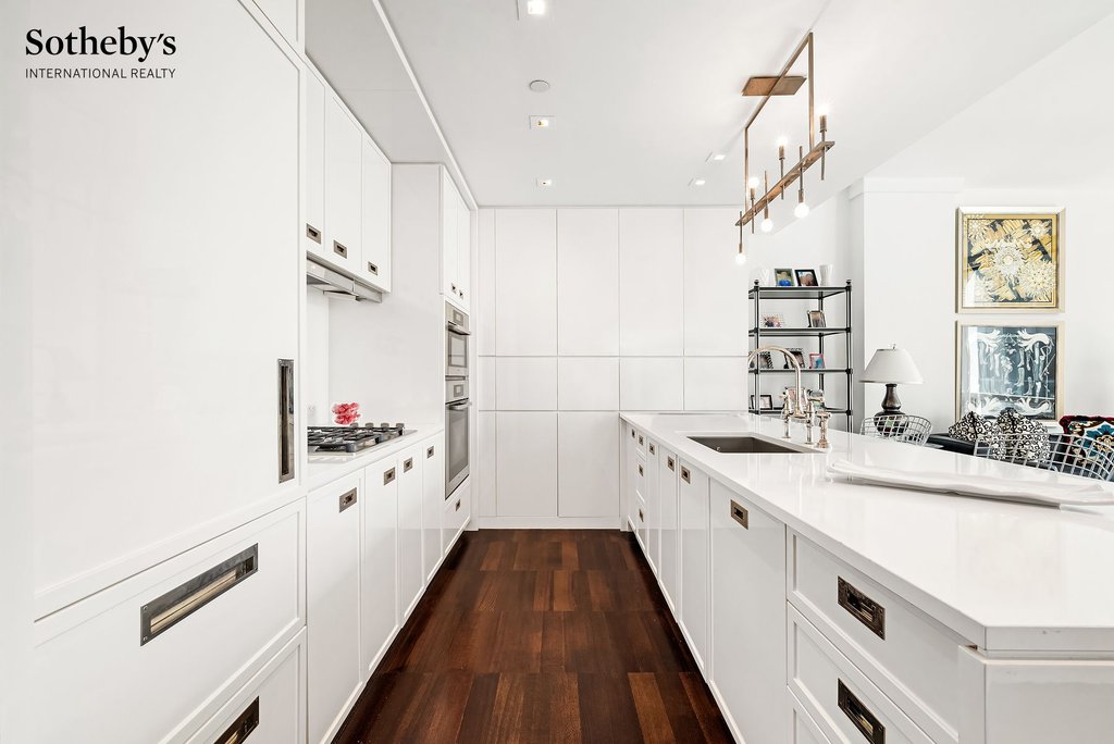 151 East 85th Street, Unit 11G photo 2