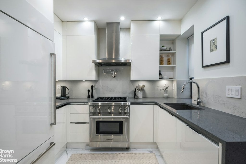 56 East 87th Street, Unit 4D photo 2