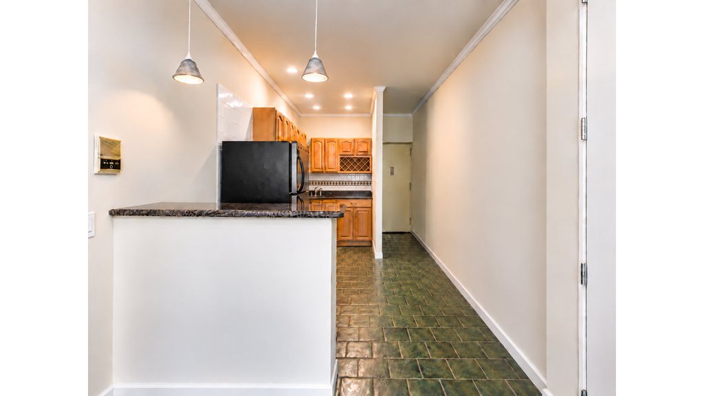 510 Ocean Parkway, Unit 1J photo 4