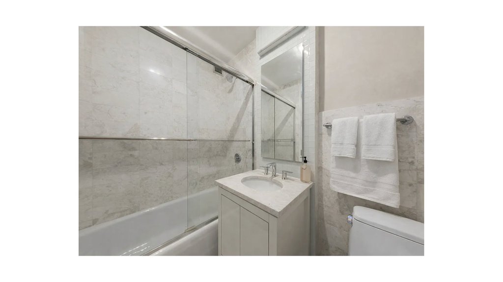 300 East 55th Street, Unit 11D photo 8