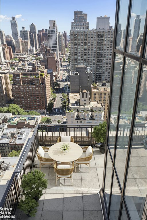300 East 77th Street, Unit PH2/3 photo 27
