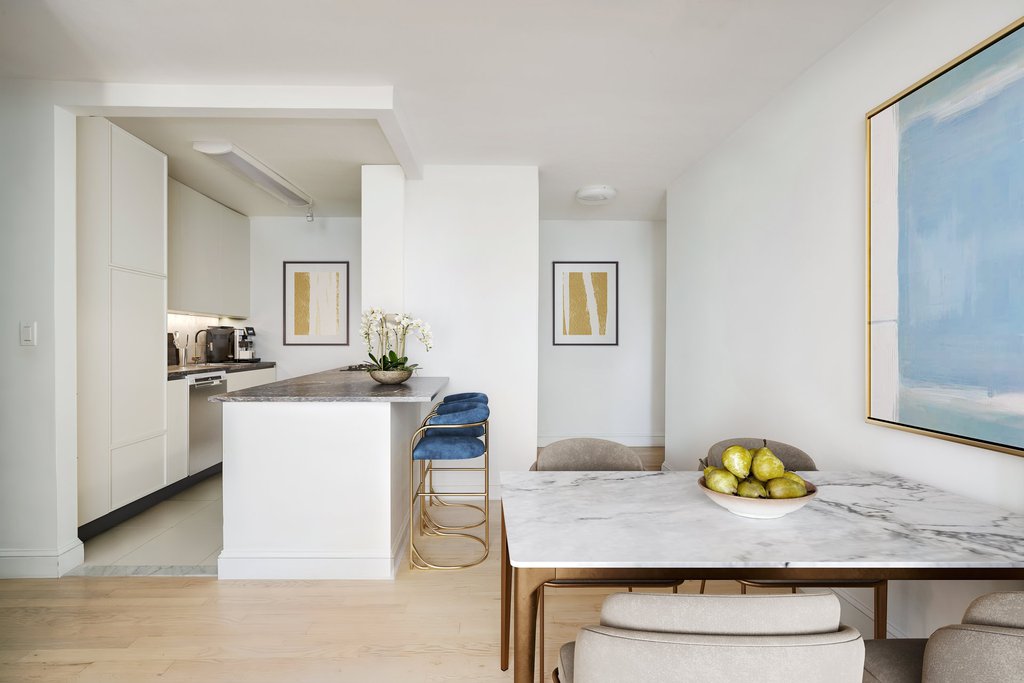 322 West 57th Street, Unit 27M photo 5