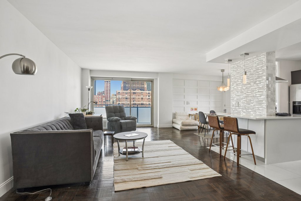 300 East 40th Street, Unit 31C photo 6