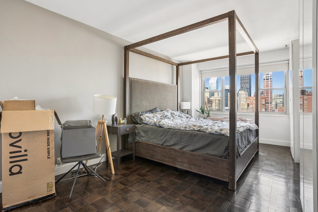 300 East 40th Street, Unit 31C photo 10