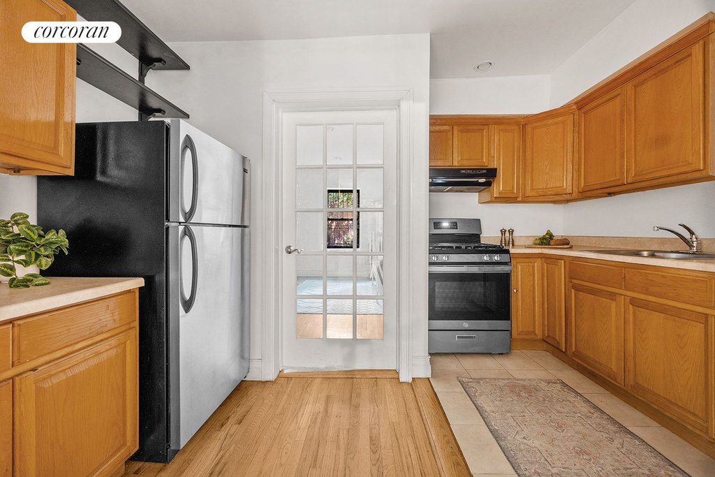 150 Sixth Avenue – For Sale photo 9