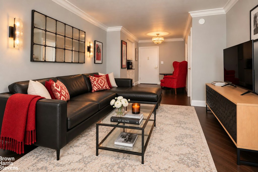 61 West 62nd Street, Unit 5A photo 4