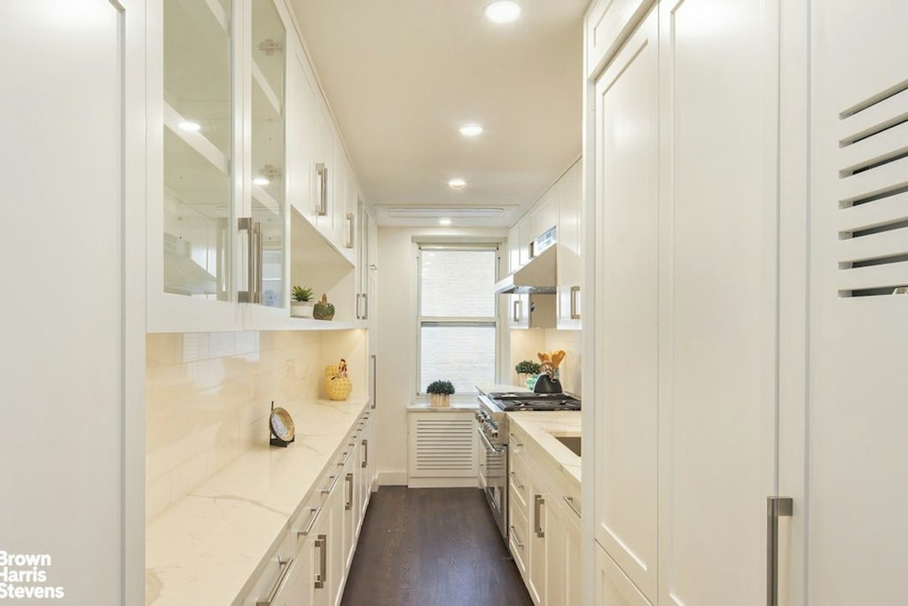 170 East 77th Street, Unit 8G photo 4