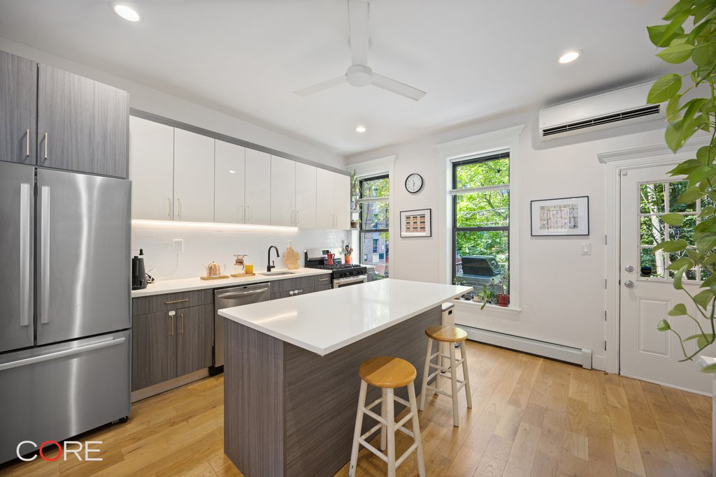 236 Lewis Avenue, Unit TWHS photo 4