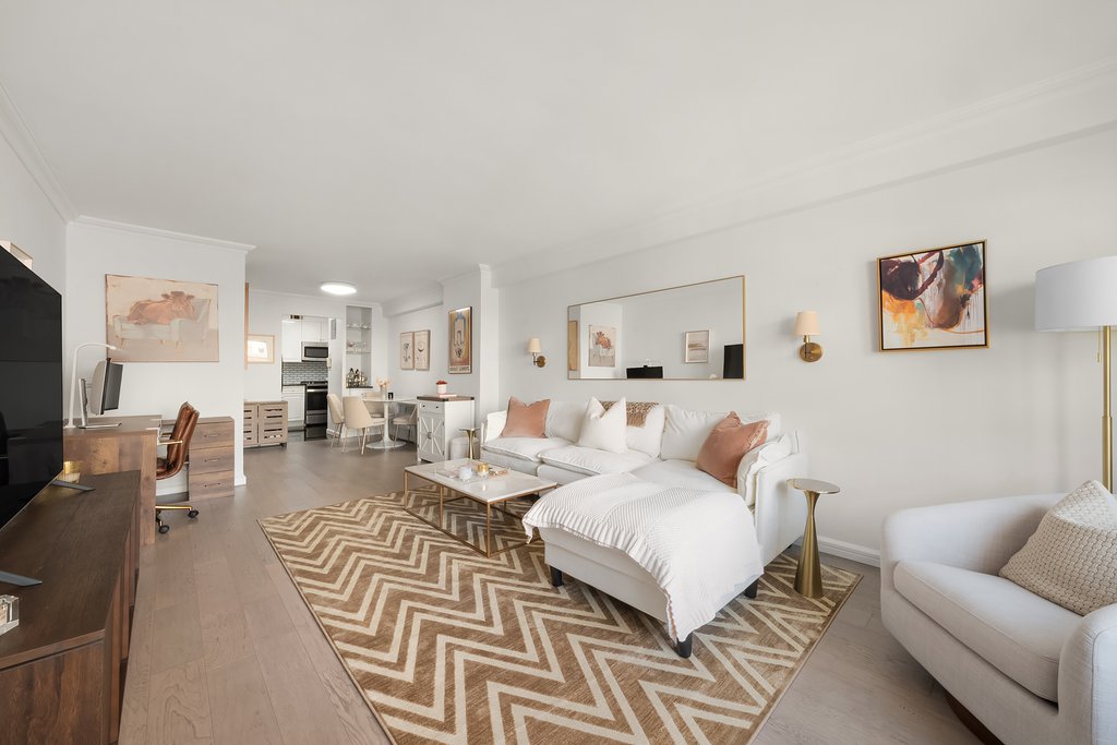 400 East 77th Street, Unit 6J photo 3