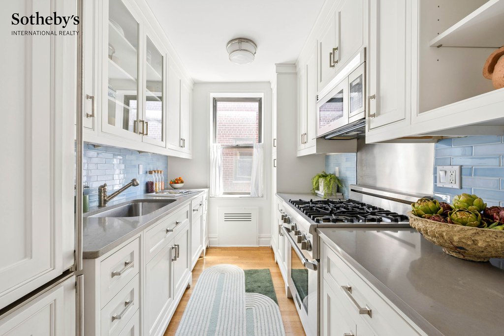 30 East 9th Street, Unit 6NN photo 3