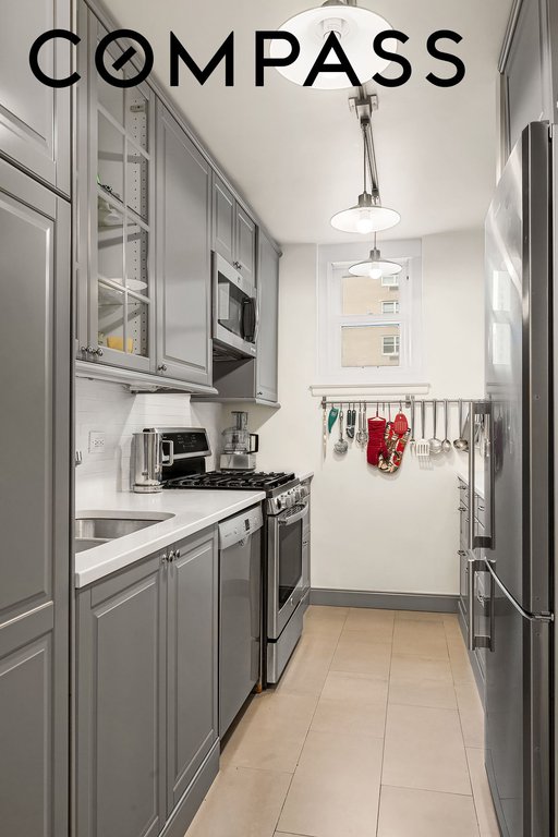 501 East 79th Street, Unit 11E photo 4