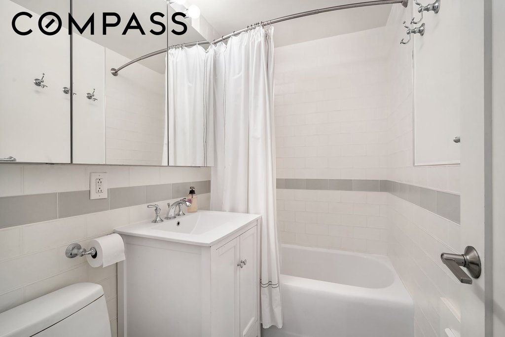 501 East 79th Street, Unit 11E photo 11
