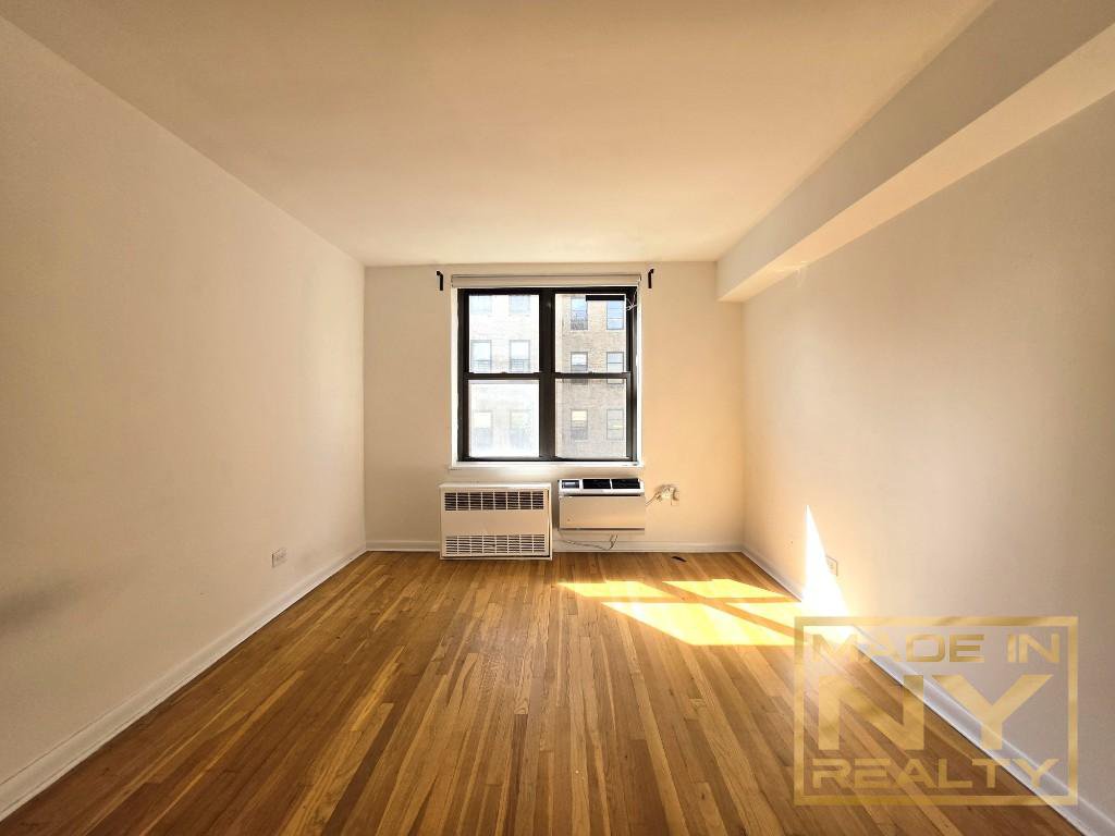 327 West 30th Street, Unit 7E photo 9
