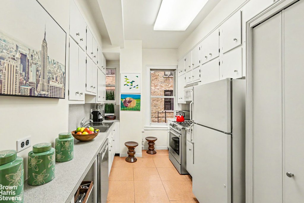 155 East 72nd Street, Unit 7D photo 7
