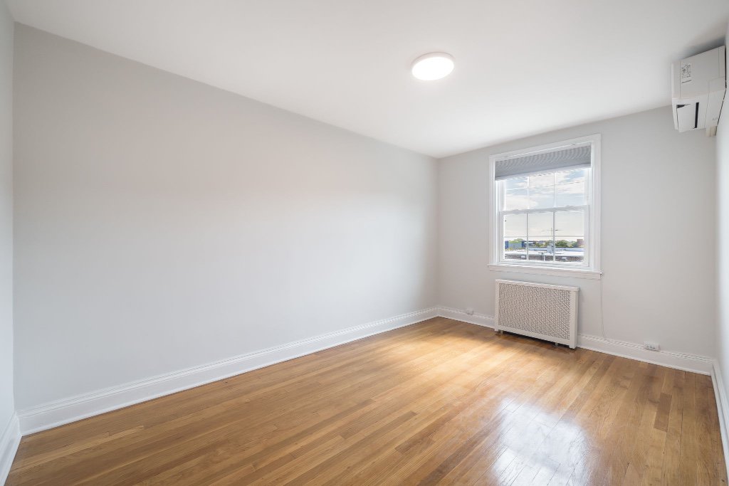 20-17 26th Street – For Sale photo 12