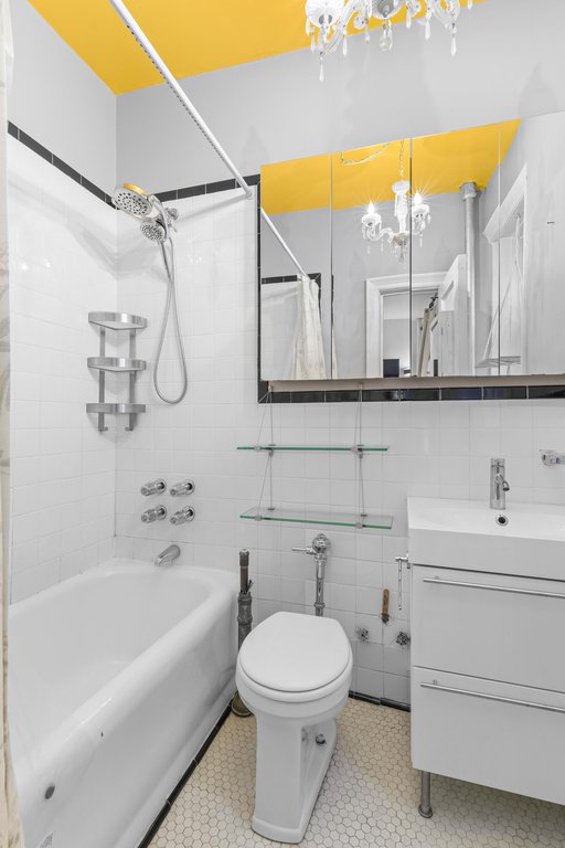 400 Lincoln Place, Unit 1H photo 4
