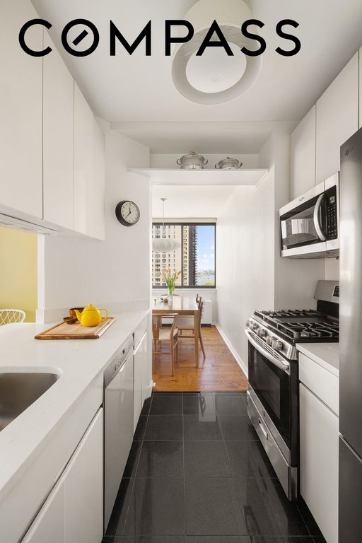 455 East 86th Street, Unit 11A photo 6