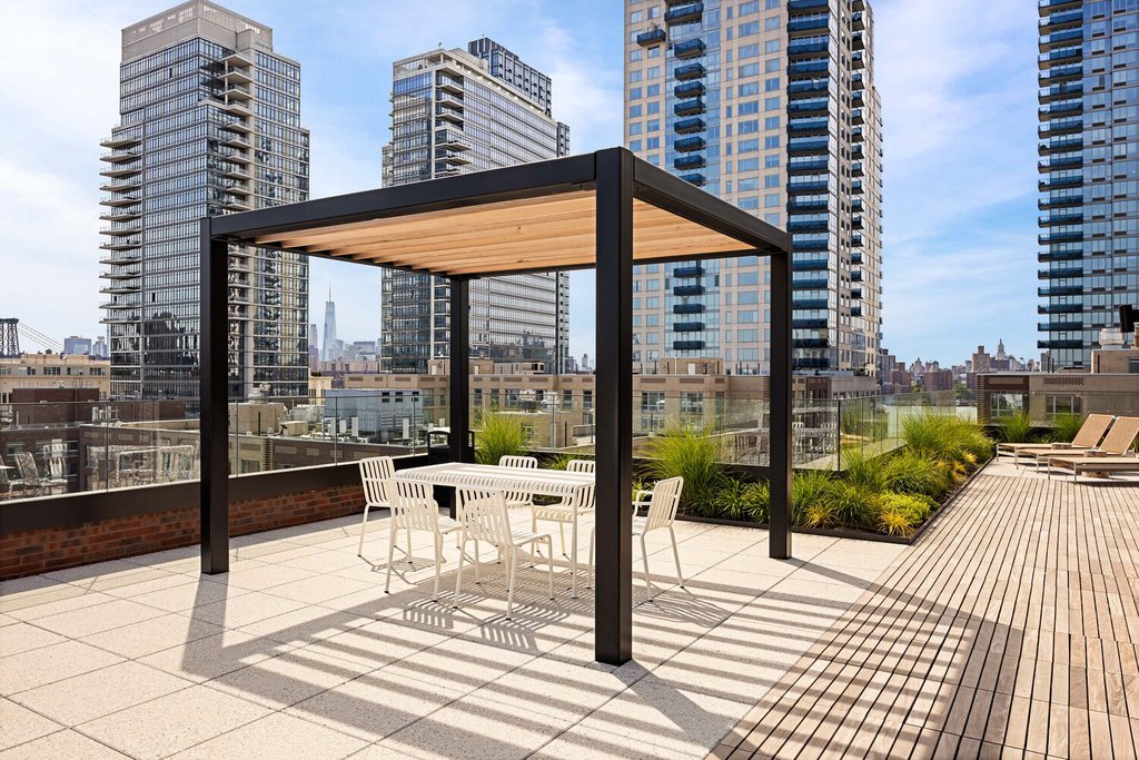127 Kent Avenue, Unit PH2E photo 22