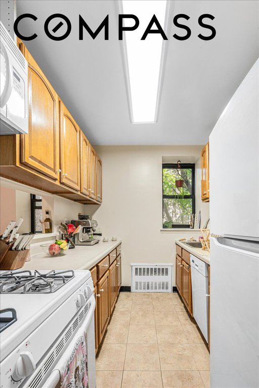 427 Saint Johns Place, Unit 3C photo 11