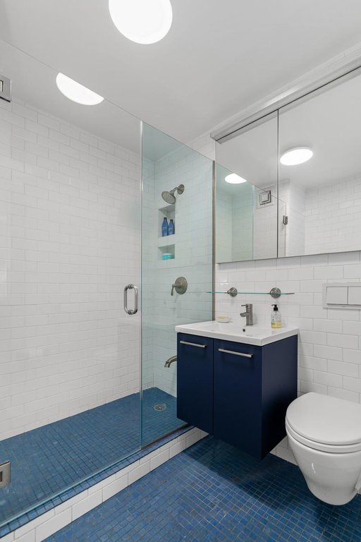 305 East 24th Street, Unit 4X photo 5