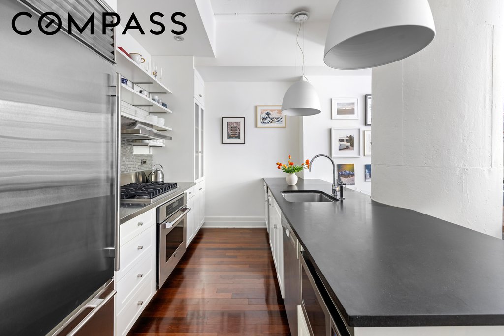70 Washington Street, Unit 2B photo 4